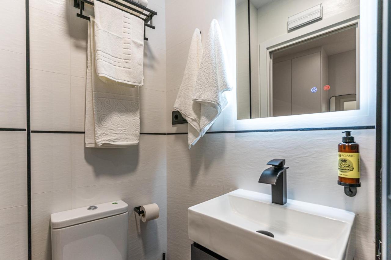 Vr Latina Apartments Madrid Luaran gambar