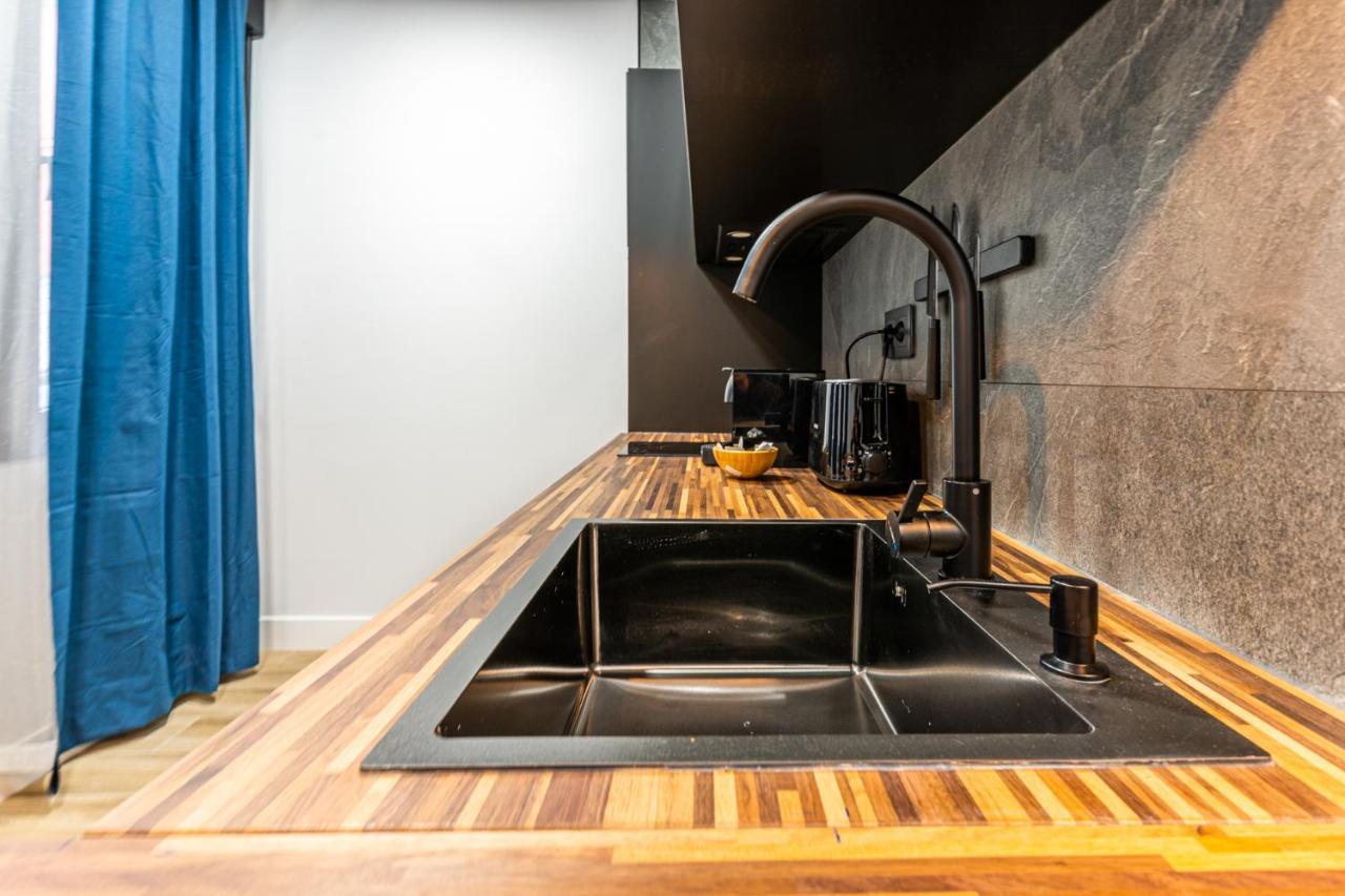 Vr Latina Apartments Madrid Luaran gambar