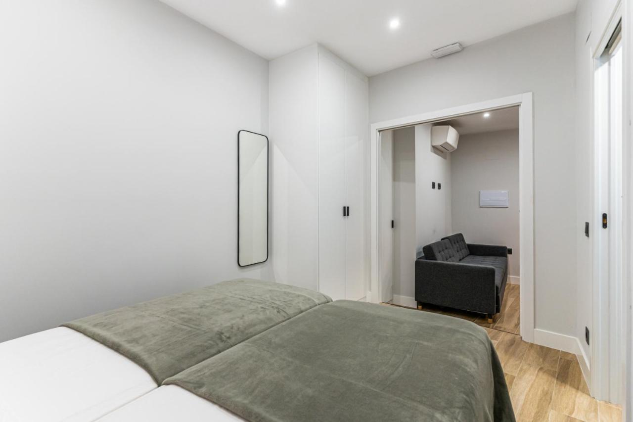 Vr Latina Apartments Madrid Luaran gambar