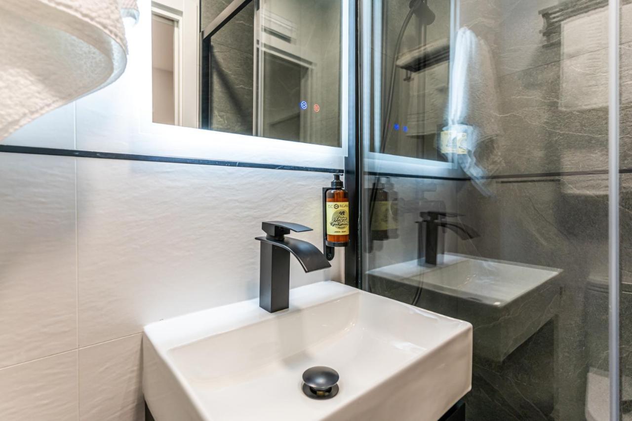 Vr Latina Apartments Madrid Luaran gambar